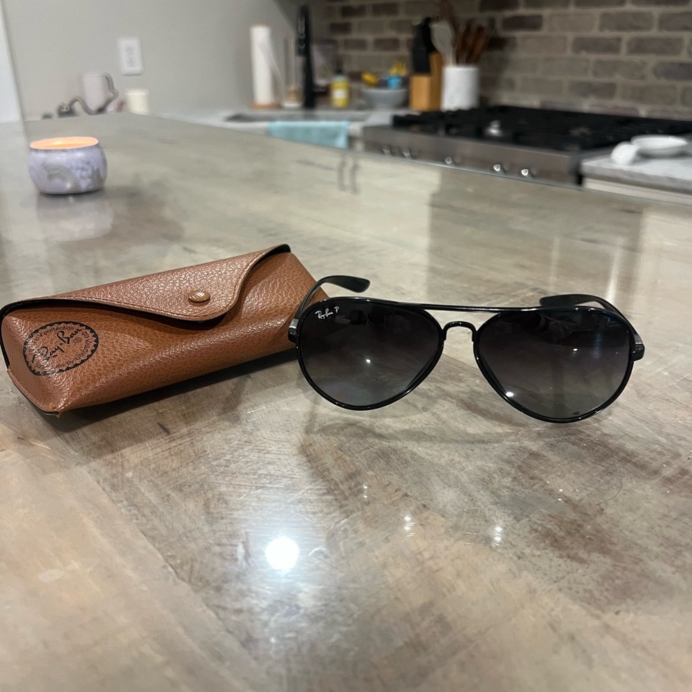 Ray-Ban Classic Black Aviator Sunglasses